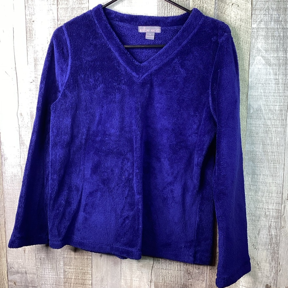 Willow Wear Size Small Navy Blue Long Sleeve V-Neck Fleece Top